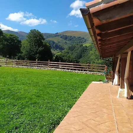 Casa De Pueblo Golondrinas De Luena בית נופש San Miguel de Luena