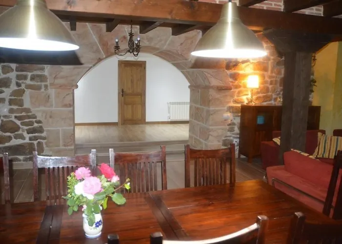 בית נופש Casa De Pueblo Golondrinas De Luena